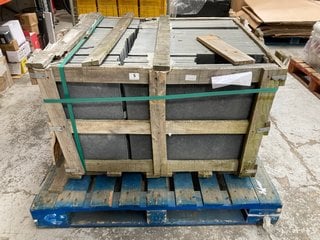 PALLET OF ASSORTED TECHSTONE STONE EFFECT CERAMIC FLOOR TILES IN ANTHRACITE GREY: LOCATION - B1 (KERBSIDE PALLET DELIVERY)