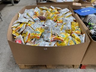 PALLET OF ASSORTED FOOD ITEMS TO INCLUDE WALKERS QUAVERS (B.B DATE 24.08.2024): LOCATION - B8 (KERBSIDE PALLET DELIVERY)