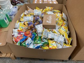 PALLET OF ASSORTED FOOD ITEMS TO INCLUDE WALKERS FRENCH FRIES (B.B DATE 23.11.2024): LOCATION - B8 (KERBSIDE PALLET DELIVERY)