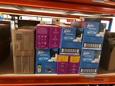 QUANTITY OF PET PRODUCTS ITEMS TO INCLUDE FELIX ORIGINAL FISH FAVOURITES IN JELLY WET CAT FOOD 40X85G: LOCATION - RACK D