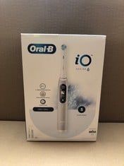 ORAL-B IO6 ELECTRIC TOOTHBRUSHES FOR ADULTS, 1 TOOTHBRUSH HEAD & TRAVEL CASE, 5 MODES WITH TEETH WHITENING, UK 2 PIN PLUG, GREY OPAL.: LOCATION - RACK E