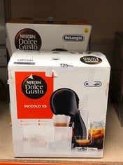 DELONGHI NESCAFÉ DOLCE GUSTO PICCOLO XS POD CAPSULE COFFEE MACHINE, ESPRESSO, CAPPUCCINO AND MORE, EDG210.B, 0.8 LITERS, BLACK & RED: LOCATION - A