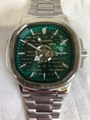 VONLANTHEN MENS STAINLESS STEEL STRAP WATCH WITH EMERALD GREEEN SPLIT FACE : LOCATION - A