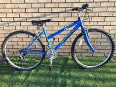 ADULT JAMTLAND MOUNAIN BIKE IN BLUE: LOCATION - MIDDLE FLOOR(COLLECTION OR OPTIONAL DELIVERY AVAILABLE)