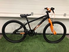 ADULTS XRATED EXILE MOUNTAIN BIKE::: LOCATION - FRONT FLOOR(COLLECTION OR OPTIONAL DELIVERY AVAILABLE)