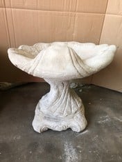 SHELL BIRD BATH - LARGE SHELL ON DECORATIVE BASE - COLLECTION ONLY - LOCATION RIGHT RACK