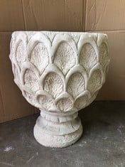 PINEAPPLE URN-DEEP PINEAPPLE PATTERN PLANTER ON CIRCULAR BASE - COLLECTION ONLY - LOCATION RIGHT RACK