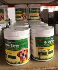 10 X OVERBY FARM GRASS SAVER SOFT CHEWS FOR DOGS, 120-PIECE, 240 G. (BEST BY DATE 07/24): LOCATION - B RACK