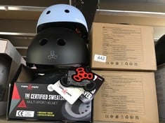 QUANTITY OF SPORTS & EXERCISE ITEMS TO INCLUDE THE CERTIFIED SWEAT SAVER MULTI SPORT HELMET: LOCATION - C RACK