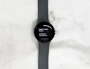 GOOGLE PIXEL WATCH SMARTWATCH. (SMASHED / SALVAGE / SPARES):: LOCATION - B RACK