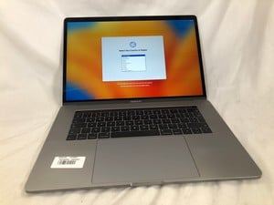 APPLE MACBOOK PRO 500GB SSD LAPTOP: MODEL NO A1707. INTEL CORE I7-7700HQ, 16GB RAM,:: LOCATION - B RACK