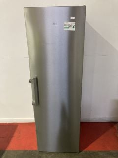 AEG 7000 SERIES 390 LITRE FREESTANDING FRIDGE- STAINLESS STEEL RRP £607 (003334578)