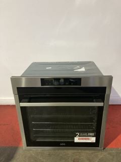 AEG BUILT IN STAINLESS STEEL SINGLE OVEN RRP £260