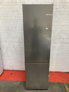 BOSCH FREESTANDING FROST FREE FRIDGE FREEZER 413L RRP £499