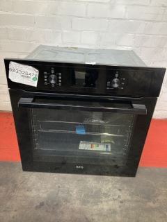 AEG 59.4CM BUILT IN ELECTRIC SINGLE OVEN RRP £300 (003325470)