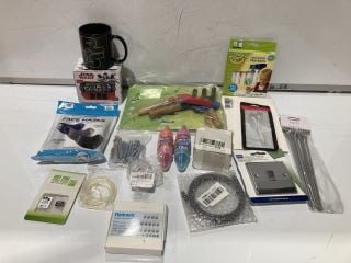 BOX OF ASSORTED ITEMS TO INCLUDE PHILIPS OUTDOOR WALL LIGHT BLACK AND PTC CERAMIC CURLING IRON BLACK