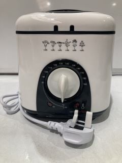 4 X KITCHEN PERFECTED 1.0LTR DEEP FRYER