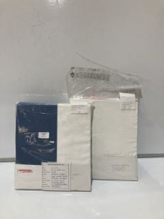 A QTY OF THE WHITE COMPANY ITEMS TO INCLUDE FITTED SHEETS - MOONLIGHT BLUE/WHITE - TOTAL RRP £60