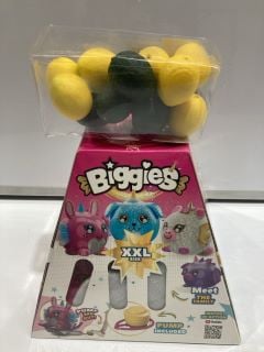 BOX OF ASSORTED ITEMS TO INCLUDE BIGGIES PLAY SET RRP£150