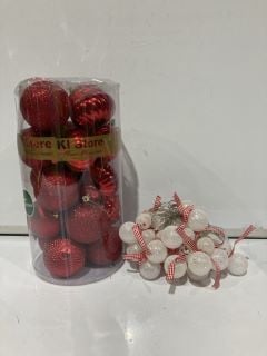 QTY OF ASSORTED ITEMS TO INCLUDE RED GLITTER BAUBLES