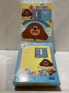 QTY OF HEY DUGGEE CURTAIN EYELET