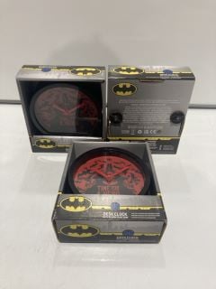 QTY OF ITEMS INCLUDING DC BATMAN DESK CLOCK