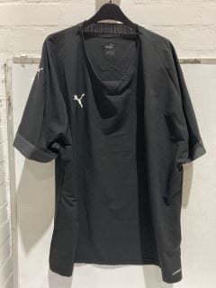 QTY OF CLOTHING INCLUDING PUMA YELLOW AND BLACK TEE LARGE