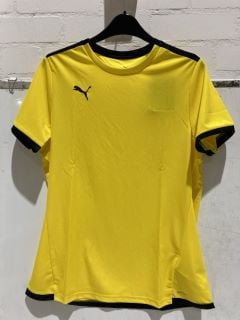 QTY OF CLOTHING INCLUDING PUMA YELLOW AND BLACK TEE MEDIUM