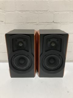 2 X BOOKSHELF SPEAKER WITH PASSIVE SPEAKER