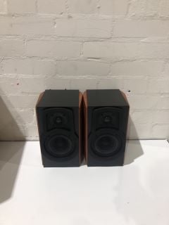 2 X BOOKSHELF SPEAKER WITH PASSIVE SPEAKER