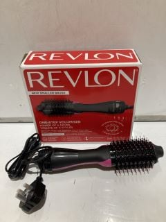 4 X REVLON NEW SMALLER BRUSH ONE-STEP VOLUMISER