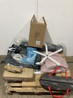 PALLET OF ASSORTED ITEMS TO INCLUDE PLASTIC MESH FENCING, PINK OFFICE CHAIR, RAISED PLANT WITH COVER