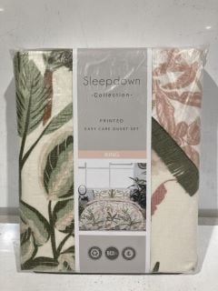 QTY OF SLEEPDOWN COLLECTION PRINTED EASY CARE DUVET SET KING