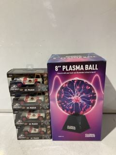 BOX OF ASSORTED CHILDRENS TOYS TO INCLUDE GLOBAL GIZMOS 8" PLASMA BALL, JURASSIC WORLD JEEP WRANGLER