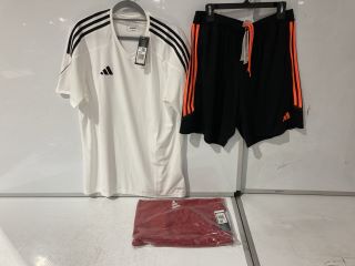 QTY OF ASSORTED CLOTHING ITEMS TO INCLUDE ADIDAS BLACK ORANGE SHORTS UK L