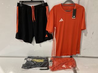 QTY OF ASSORTED CLOTHING ITEMS TO INCLUDE ADIDAS BLACK ORANGE SHORTS UK L