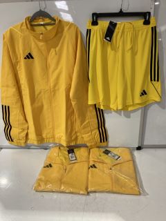 QTY OF ASSORTED ADIDAS CLOTHING ITEMS TO INCLUDE YELLOW SPORTS JACKET SIZE UK M