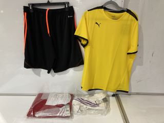 QTY OF ASSORTED CLOTHING ITEMS TO INCLUDE PUMA CYBER YELLOW JERSEY UK XL