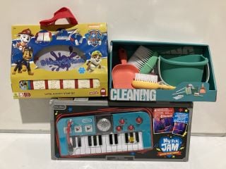 QTY OF KIDS TOYS TO INCLUDE LITTLE TIKES BLUETOOTH PIANO KEYBOARD