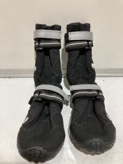 QTY OF WATERPROOF ANTI-SLIP REFLECTIVE DOG BOOTS