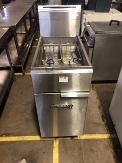 IMPERIAL CIFS-40-OP DUAL BASKET DEEP  FRYER RUNS ON PROPANE (NOT INCLUDED)