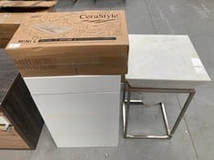 2 X HOUSEHOLD ITEMS INCLUDING A WHITE MARBLE AND METAL TOP TABLE.