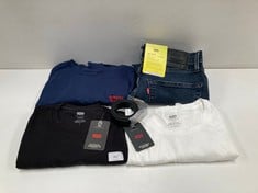 5 X LEVI'S GARMENTS VARIOUS SIZES AND MODELS INCLUDING BLACK CONTOUR - LOCATION 19A.