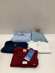 5 X LEVI'S GARMENTS VARIOUS SIZES AND MODELS INCLUDING RED POLO SHIRT S - LOCATION 31A.