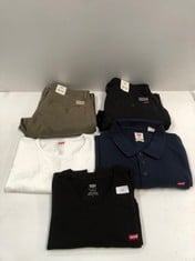 5 X LEVIS BRAND CLOTHING VARIOUS SIZES AND MODELS INCLUDING BLUE POLO SHIRT SIZE XXL - LOCATION 47A.