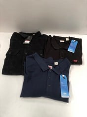 3 X LEVIS CLOTHING VARIOUS SIZES AND MODELS INCLUDING BLUE POLO SHIRT SIZE 4XL - LOCATION 44A .