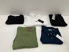 5 X JACK & JONES CLOTHING VARIOUS SIZES AND STYLES INCLUDING BLACK T-SHIRT SIZE XS - LOCATION 17B.