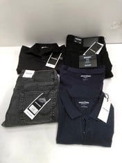 5 X JACK AND JONES CLOTHING VARIOUS MODELS AND SIZES INCLUDING NAVY BLUE T-SHIRT SIZE M - LOCATION 33B .