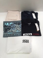 5 X JACK AND JONES CLOTHING VARIOUS STYLES AND SIZES INCLUDING NAVY BLUE T-SHIRT SIZE XXL - LOCATION 37B .