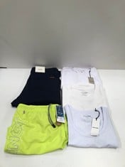 5 X JACK AND JONES CLOTHING VARIOUS SIZES AND STYLES INCLUDING WHITE AND GREEN T-SHIRT SIZE XL - LOCATION 45B.